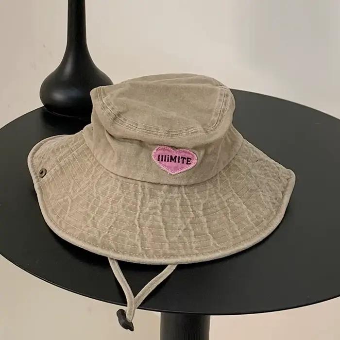 Chapeau de seau d'amour rose doux chapeau de cowgirl rétro japonais protection solaire pour femmes occasions extérieures春夏秋冬季适用阳光保护户外野营女性复古日本牛仔帽爱情玫瑰柔和渔夫帽
