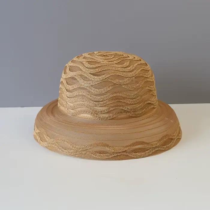 Chapeau de soleil élégant à large bord en dentelle pour femme