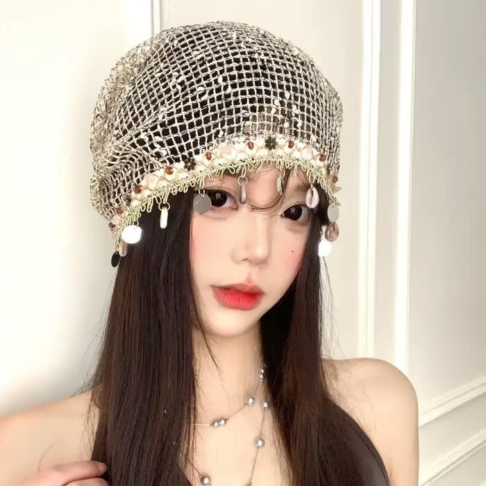 Bonnets pour femmes style bohème avec design coquillage et pompon