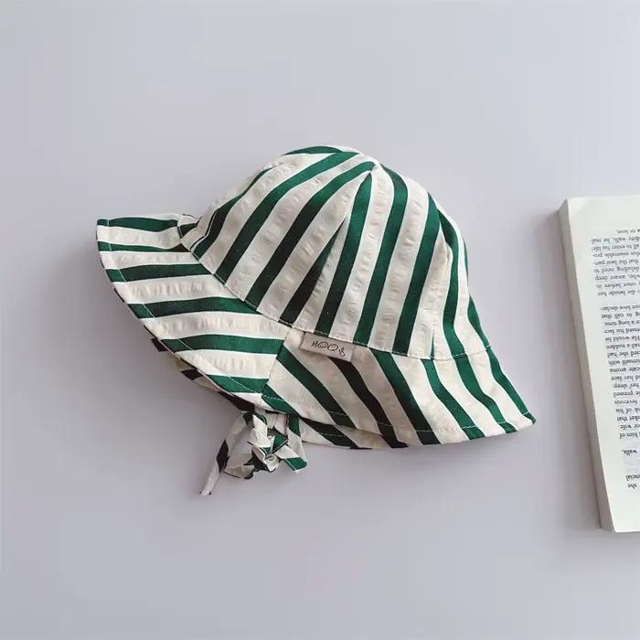 Casquette de poisson à laçage rayé pour enfants