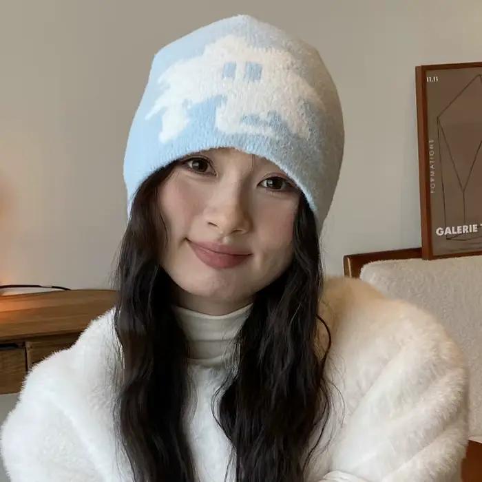 Chapeau tricoté graphique KINIJA pour femmes et hommes, design moderne, accessoire mode coréenne et streetwear, polyvalent et durable pour toutes les saisons