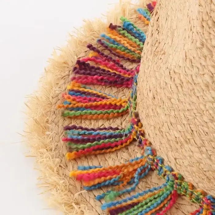 Chapeau de plage en paille avec pompon pour femme