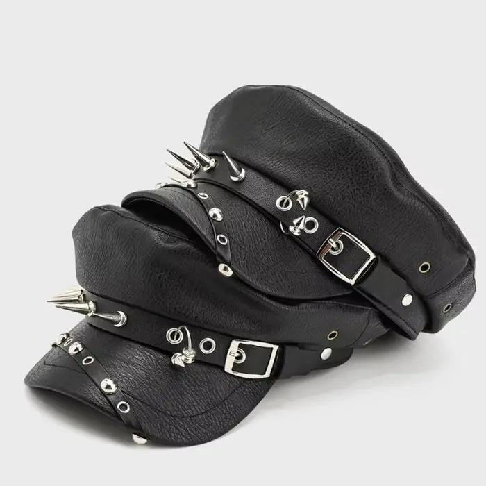 Béret Goth Punk en Cuir avec Boucle de Ceinture