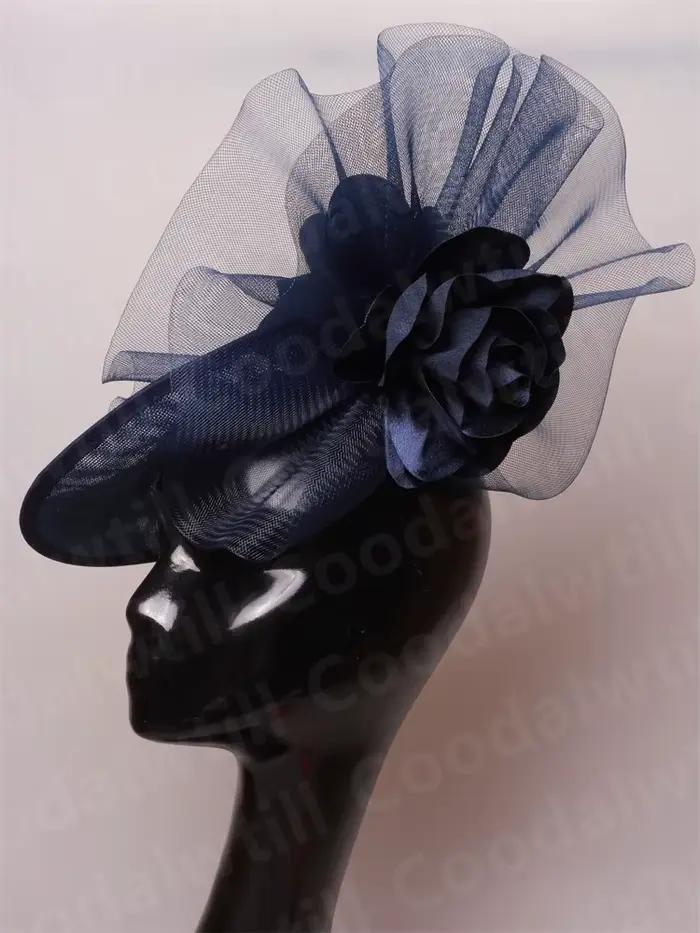 Chapeau fascinateur bleu marine Chic pour femmes