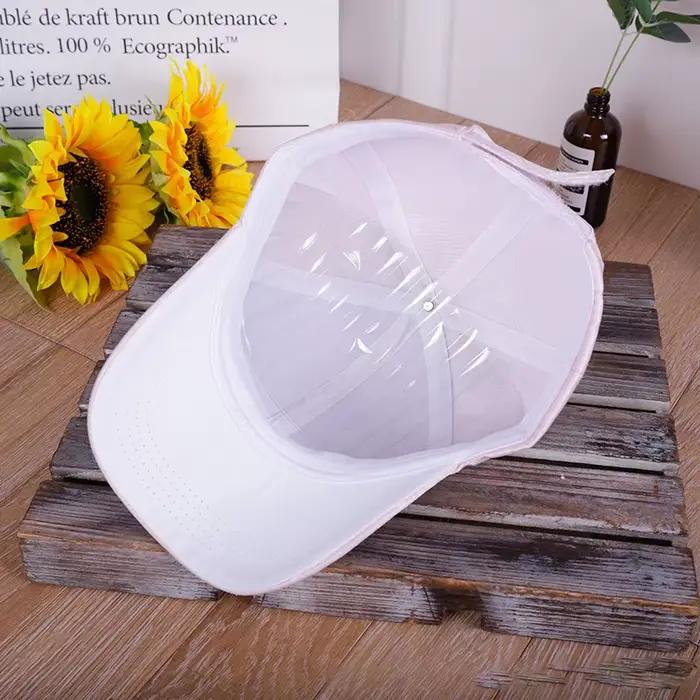 Casquettes brodées de fleurs et de papillons pour femmes