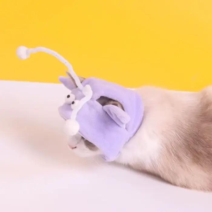 Chapeau avec queue de chat
