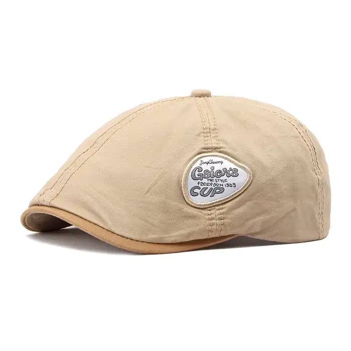 Béret de style britannique rétro brodé de lettres