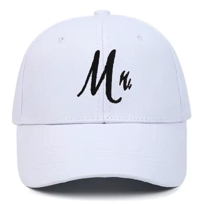 Chapeau brodé pour couples casquette de baseball en coton personnalisable pour pères et mères occasions spéciales voyage style unique durable