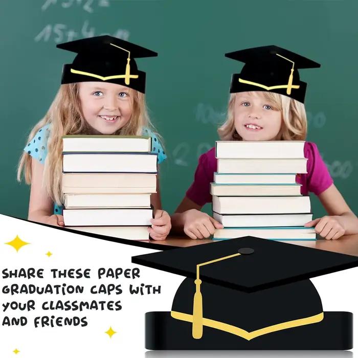 Lot de 10 chapeaux de graduation en carton 2026 avec pompon pour cérémonie et célébration de la remise des diplômes