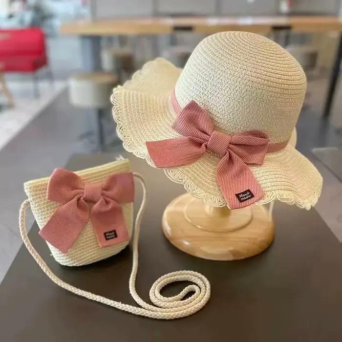Ensemble chapeau de soleil en paille et sac bandoulière