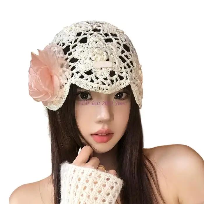 Chapeau crochet artisanal féminin 49ME avec dentelle arrangements complexes