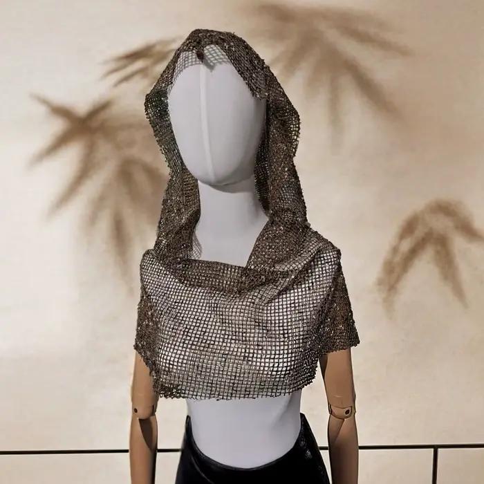 Chapeaux streetwear style Y2K post-apocalyptique