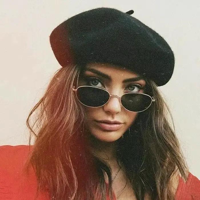 Chapeau de soleil élégant en maille à pois avec large bord pour femme