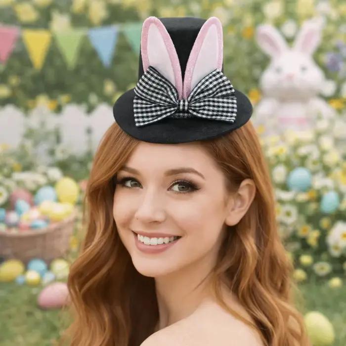 Chapeau cloche en velours et peluche à motif écossais avec nœud