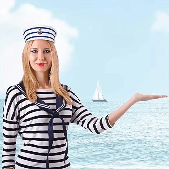 Chapeau de marin rayé bleu