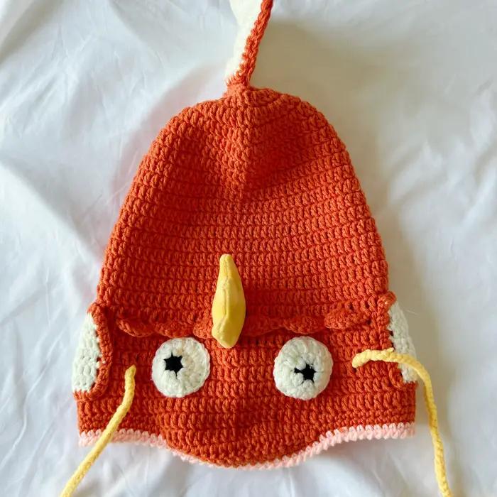 Chapeau de tête de carpe au crochet en laine fait à la main
