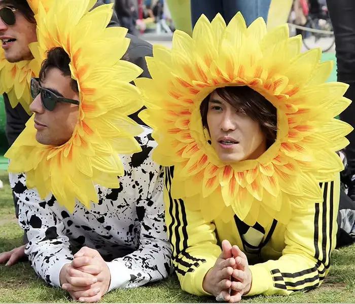 Chapeau et Masque Tournesol pour Cérémonies d'Ouverture d'Événements Sportifs