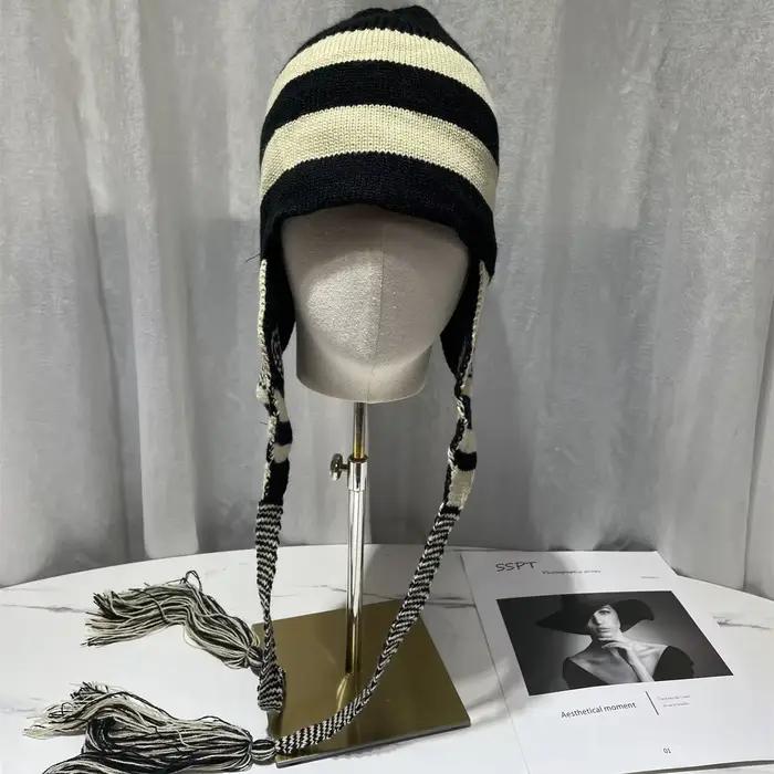 Chapeau NANA Anime Cosplay à Rayures et Pompon
