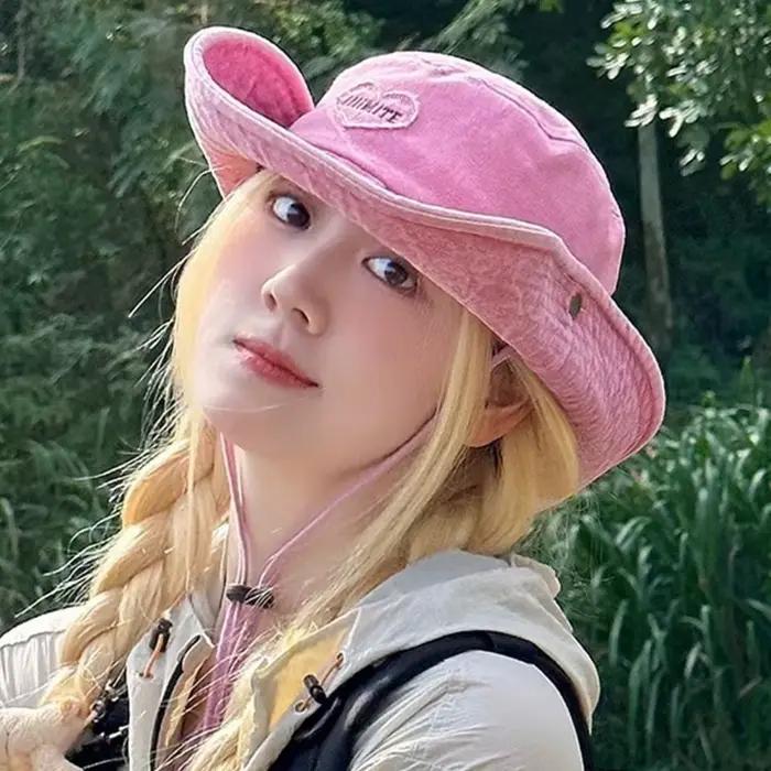 Chapeau de seau d'amour rose doux chapeau de cowgirl rétro japonais protection solaire pour femmes occasions extérieures春夏秋冬季适用阳光保护户外野营女性复古日本牛仔帽爱情玫瑰柔和渔夫帽
