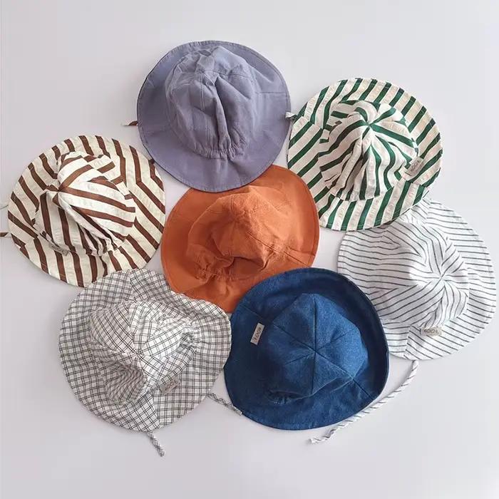 Casquette de poisson à laçage rayé pour enfants