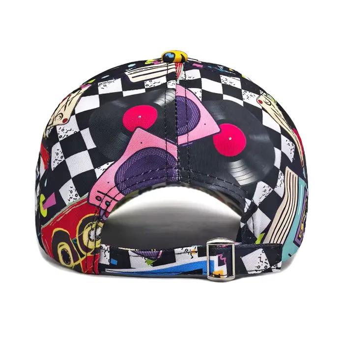 Casquette de baseball classique des années 90 à motif graffiti aléatoire