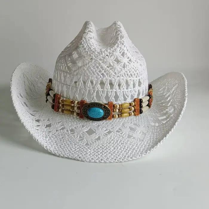 Chapeau de paille blanc style cowboy avec perles en bois