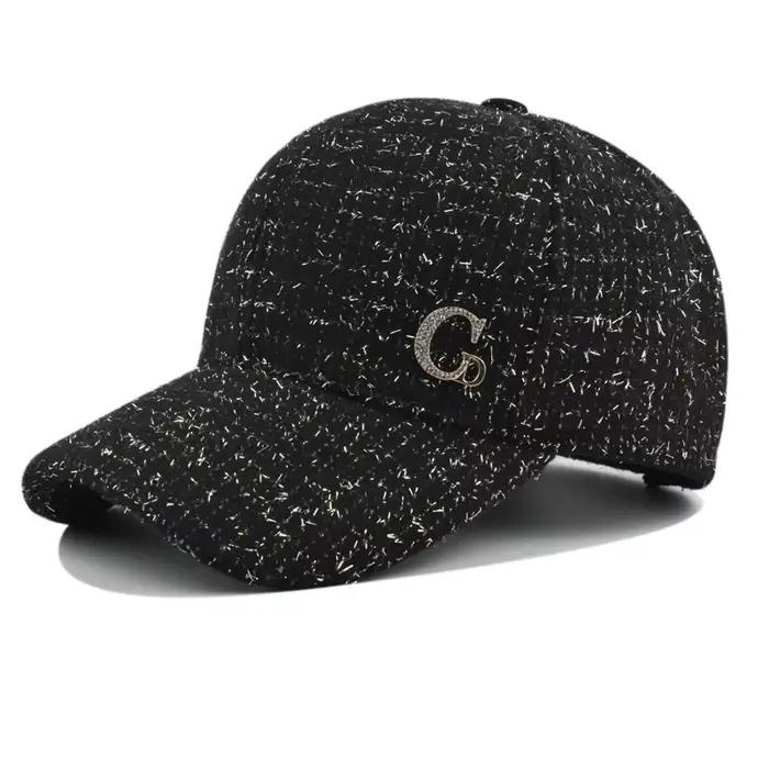 Casquette de Baseball avec Patch M en métal