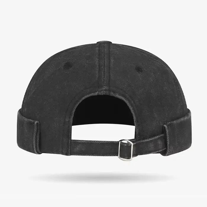 Casquette Docker sans visière brodée de lettres