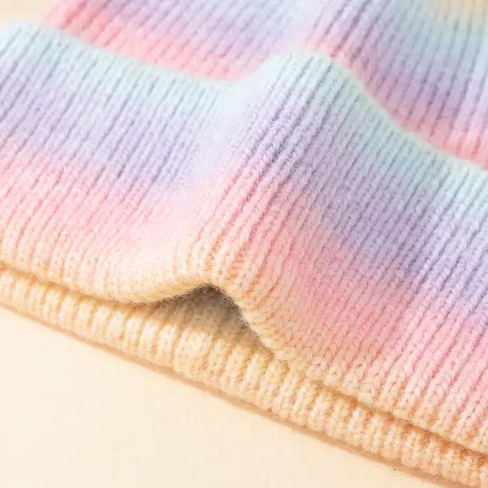 Chapeau tricoté à rayures romantiques pour femmes