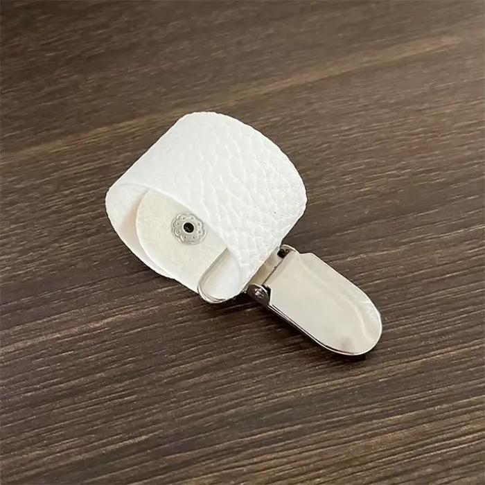 Clip de chapeau multifonctionnel en caoutchouc pour sacs à dos et rangement de bagages, accessoire de voyage pour chapeaux de paille et documents, polyvalent et résistant pour voyager en toute sécurité