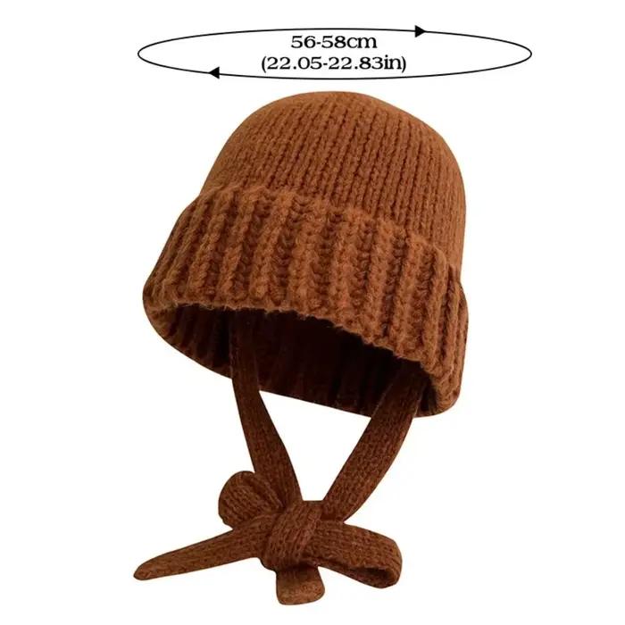 Chapeau tricoté rétro avec sangle à nœud papillon