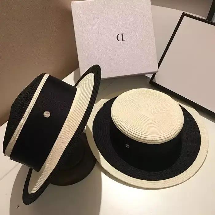 Chapeau de paille chic à dessus plat pour femmes multifonctionnel adapté aux quatre saisons occassions festives travail détente et vacances