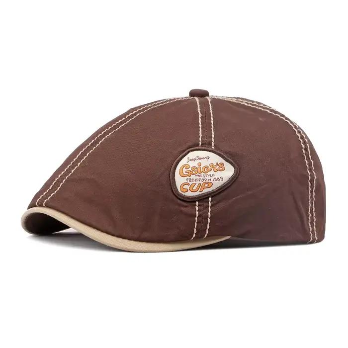 Béret de style britannique rétro brodé de lettres