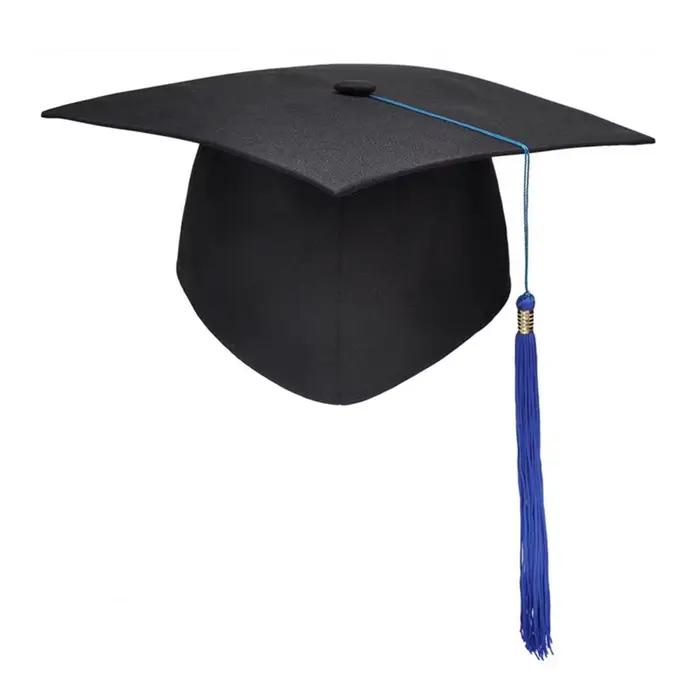 Casquette de médecin de remise de diplôme avec pompon