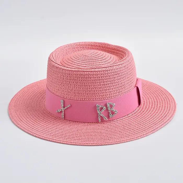 Chapeaux de paille élégants en métal avec lettres RB pour femmes