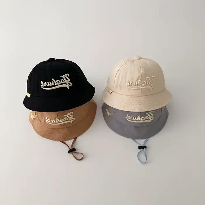 Chapeau brodé Alphabet pour bébé, chapeau de pêcheur en coton et polyester, pare-soleil élégant pour enfants de 1 à 3 ans, pour sorties printanières et automnales