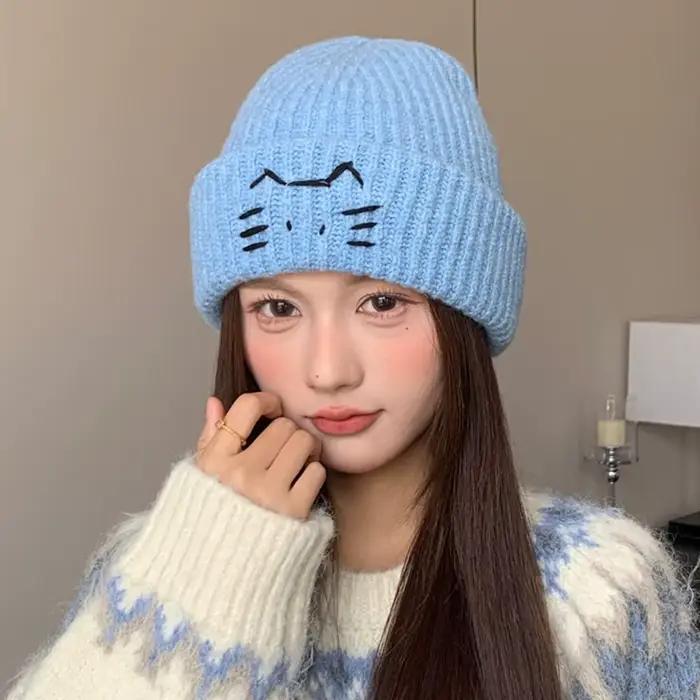 Bonnet tricoté en laine chaude avec motif chaton brodé mignon