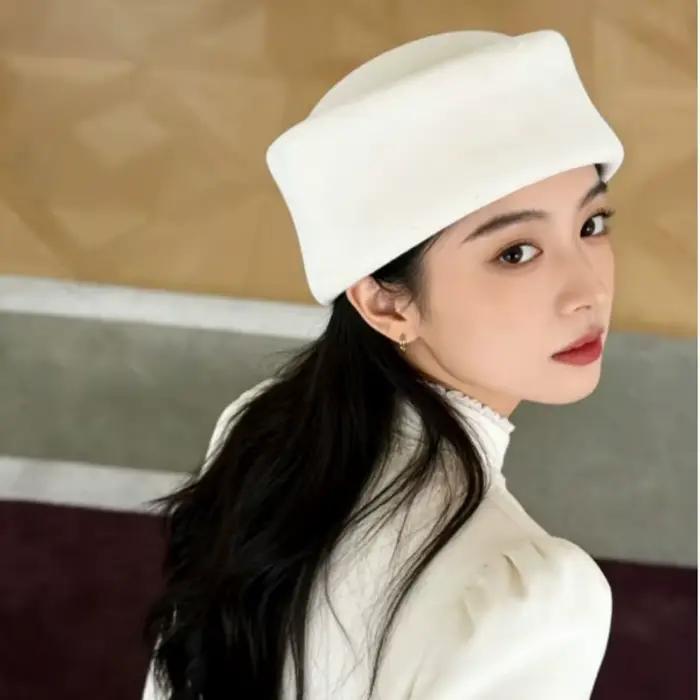 Chapeau en feutre de laine style britannique casquette vintage à calotte ronde pour femmes et hommes chapeau rétro classique pour fêtes mariages séances photo casquettes d'hôtesse de l'air