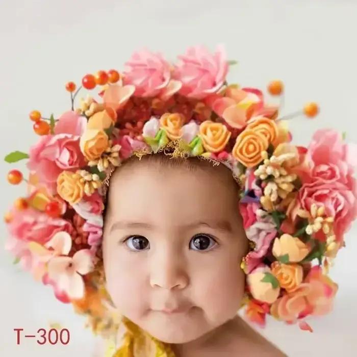 Bonnet à fleurs coloré fait à la main