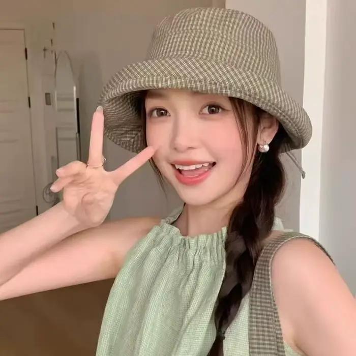 Chapeau Bob Femme Printemps-Été à Carreaux avec Bord Roulé