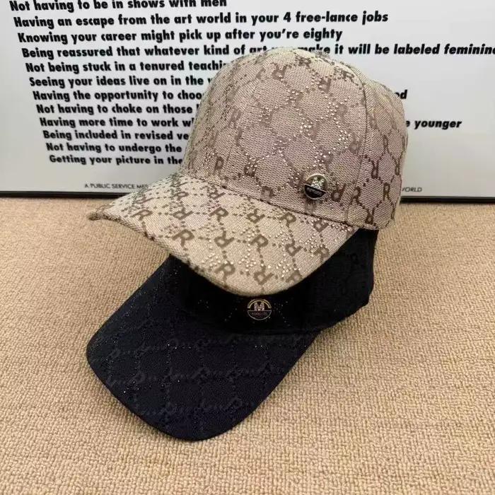 Casquette de baseball pour femme polyester chic avec visière ouverte adapté aux queues de cheval et protection solaire pour printemps été
