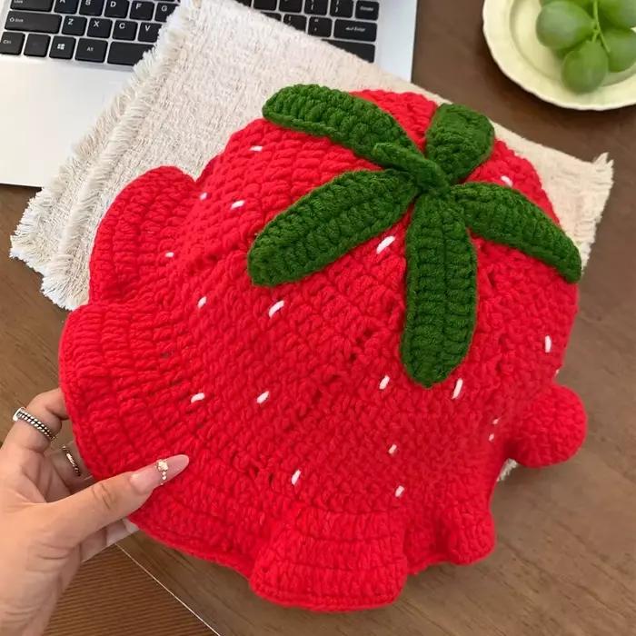 Casquette de fruits hommes femmes fraise cerise Crochet chapeau à la main Floral Portable tricoté mignon Vintage fleur ski tricot bonnet chapeaux