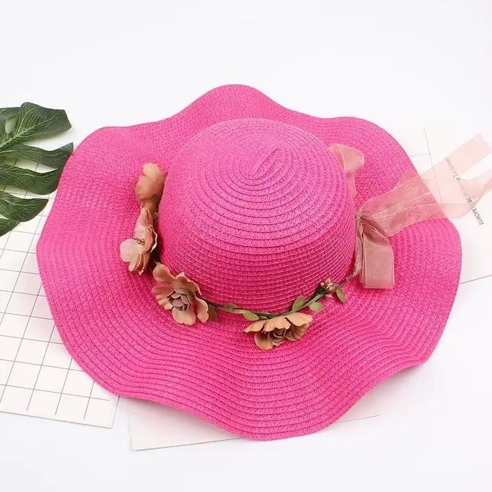 Chapeau de paille ondulé pour femmes