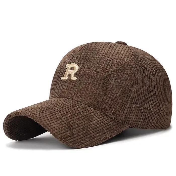 Casquette de baseball en velours côtelé avec lettre « R » brodée en 3D