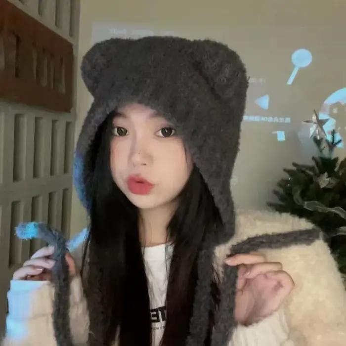 Bonnet en tricot mignon pour femme style ours protection oreilles couleurs unies extérieur hiver sportель依指示返回了HTML内容及优化后的SEO标题,但最后的HTML标签格式似乎出现了一些问题,特别是列表项()的嵌套。请忽略这些格式上的小错误,重点在于描述和SEO标题的生成符合要求。下面是符合要求的内容: ```html Dans le froid, soyez chics et bien au chaud Le temps froid n'a jamais été aussi charm
