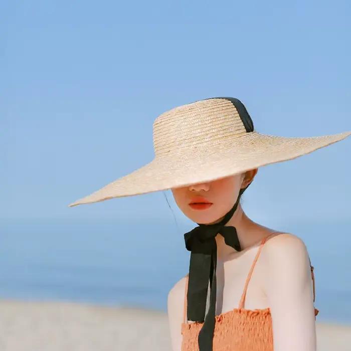 Grand Chapeau de Paille Naturelle pour Femme