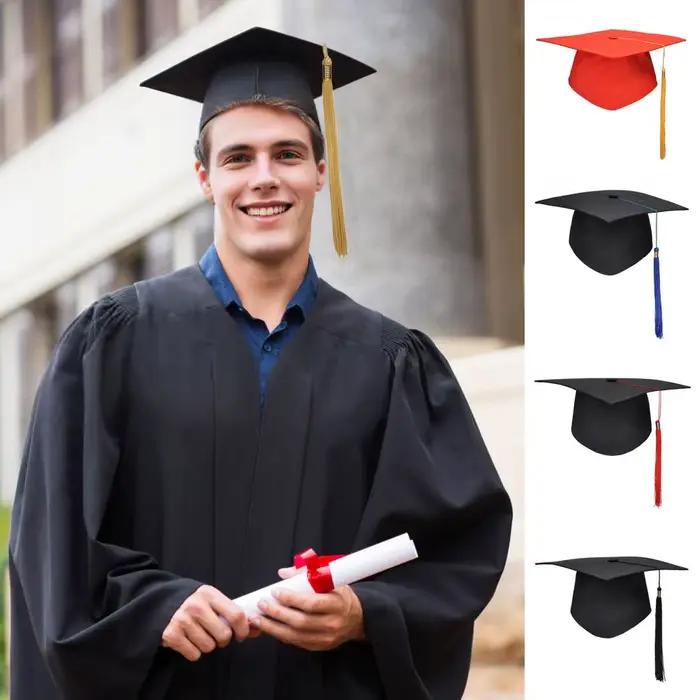 Casquette de médecin de remise de diplôme avec pompon