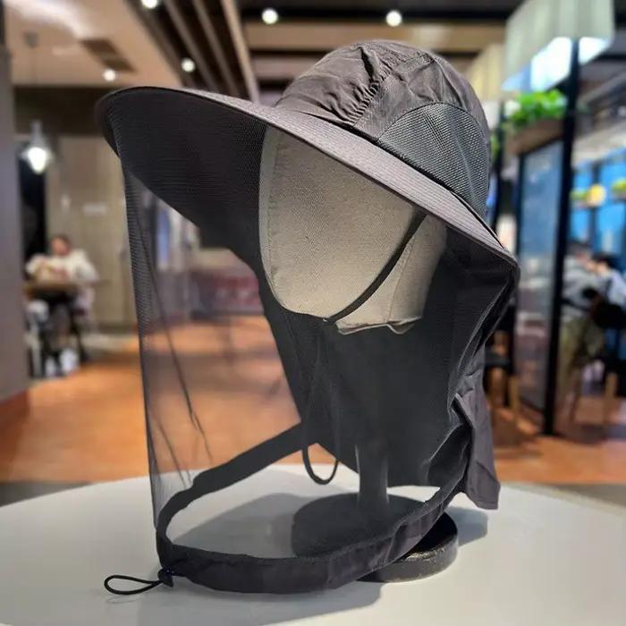 Chapeau anti-moustiques pliable avec filet caché