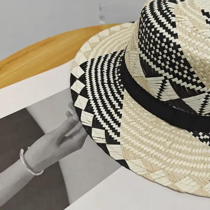2025 Hot sales New Fashion Flat Top Color Block Straw Hat Elegant Beach Vacation Sun Hat Concave Shape Sun Shade Hat
