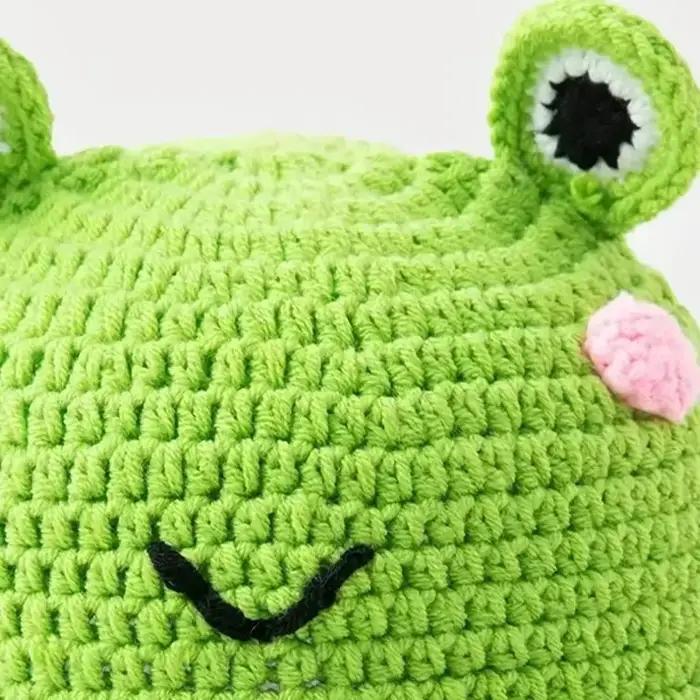 Chapeau de grenouille tissé à la main pour femmes